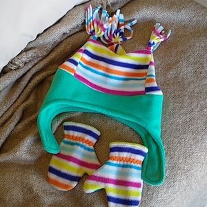 Ll bean Toddlers Hat and matching mittens